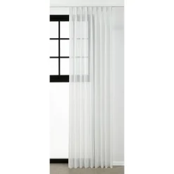 Inbetween Bettie Wit