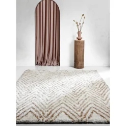 Inbetween Mandy Roze