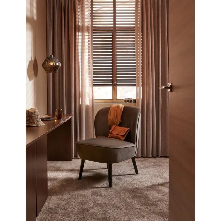 Inbetween Pippa Bruin